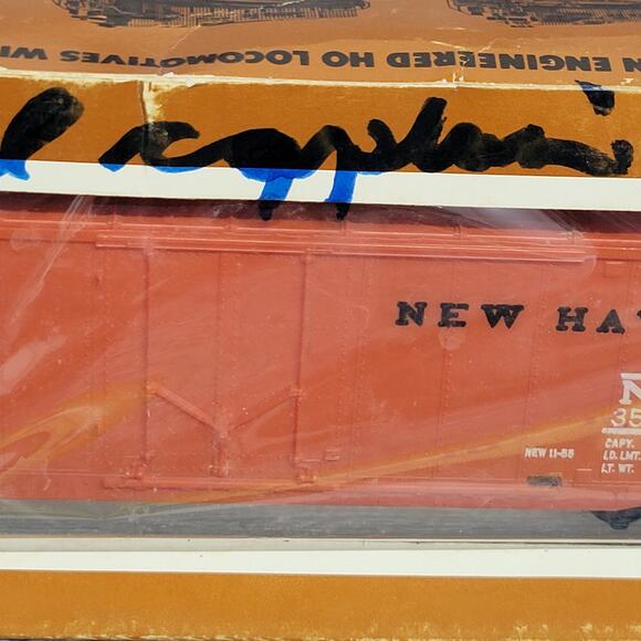 Vintage Tyco New Haven 50ft Foot Plug Door Box Car H.O scale orange/black - Picture 3 of 7